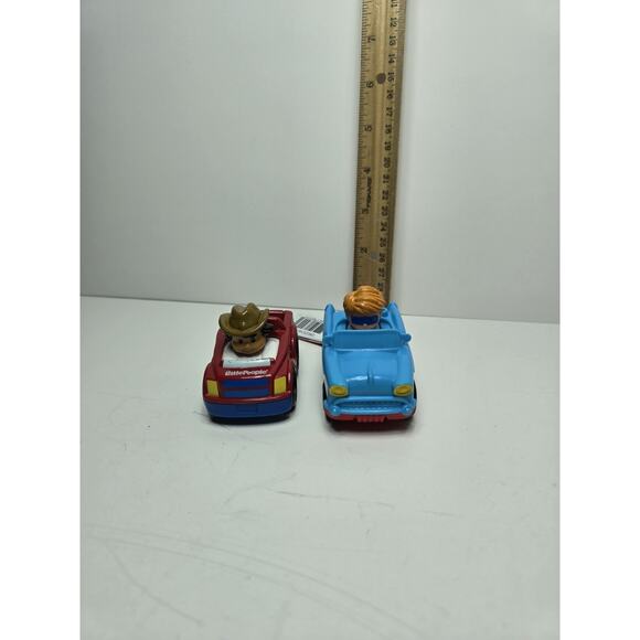 Fisher Price Little People Wheelie Trucks - Picture 1 of 4